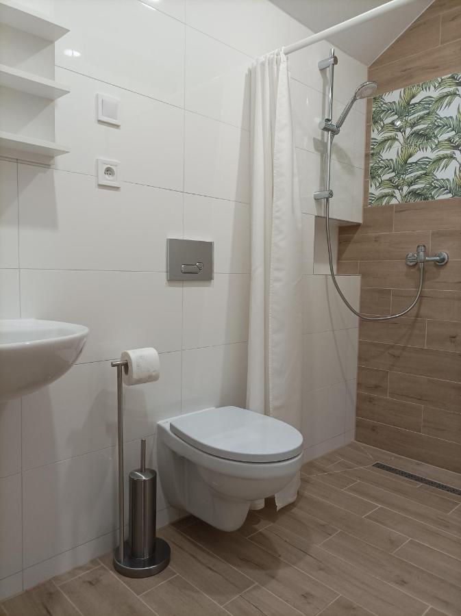 Appartamento Pod Jaskolka Ustka Esterno foto